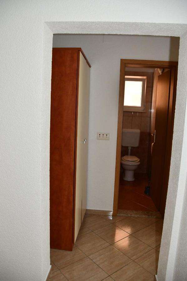 Apartmani Joja Biograd Na Moru Buitenkant foto