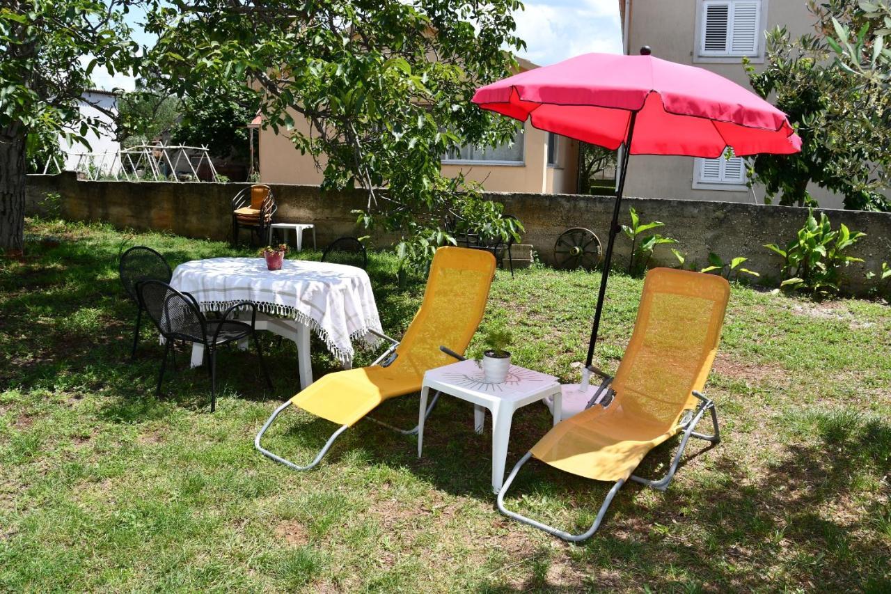 Apartmani Joja Biograd Na Moru Buitenkant foto