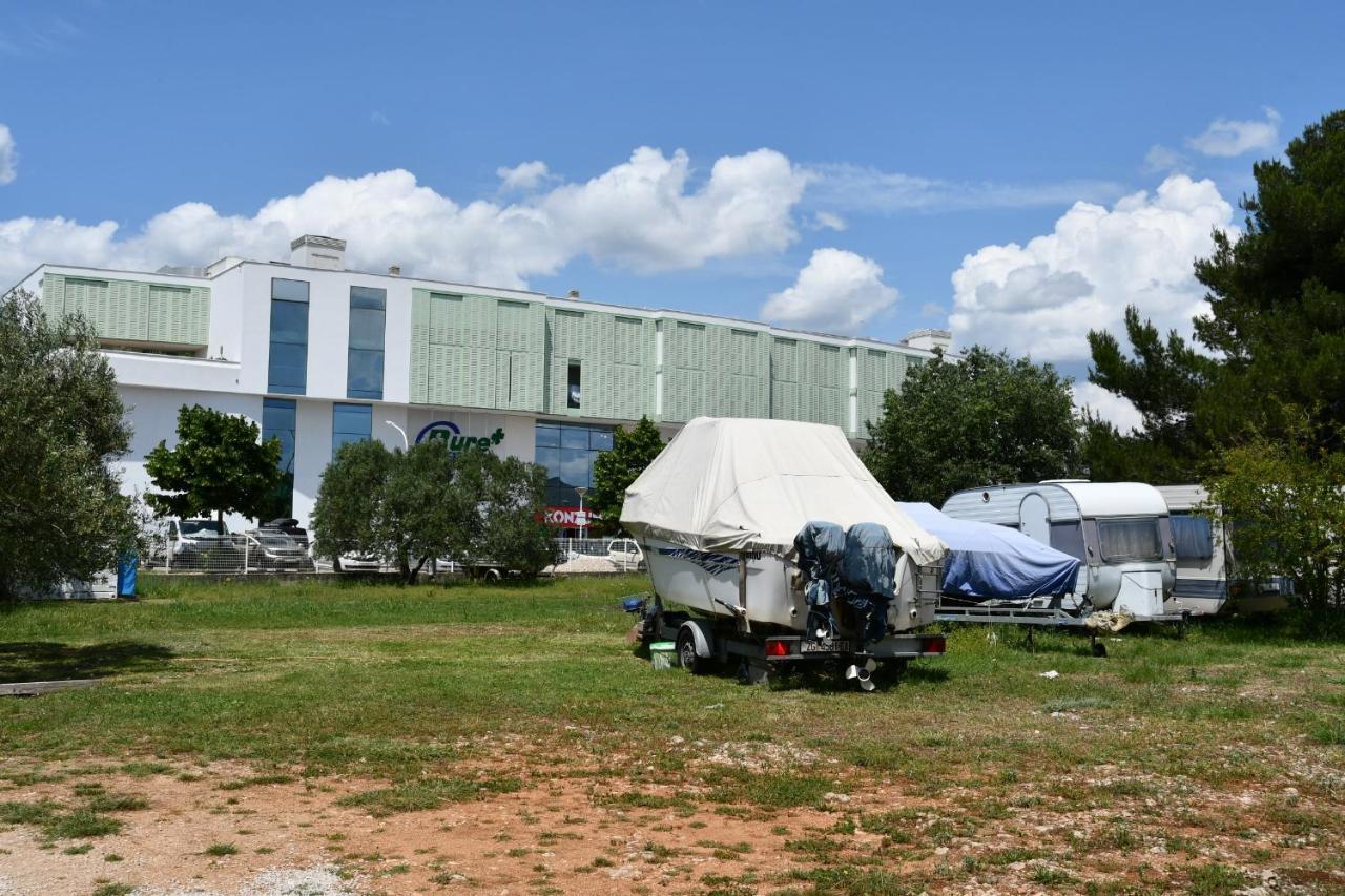 Apartmani Joja Biograd Na Moru Buitenkant foto