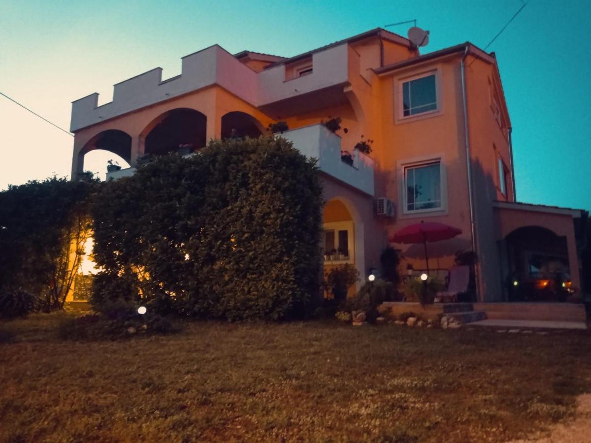 Apartmani Joja Biograd Na Moru Buitenkant foto