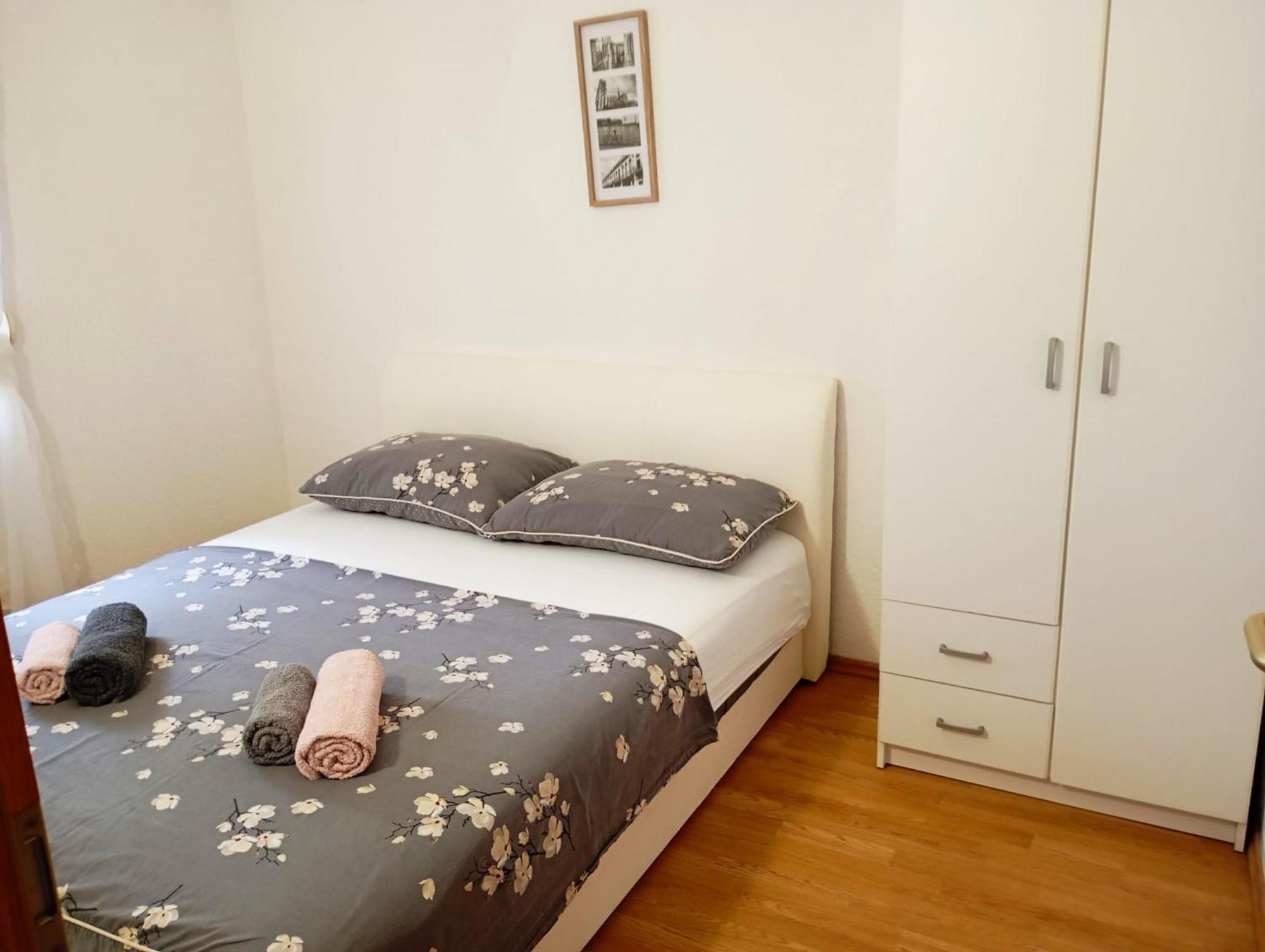 Apartmani Joja Biograd Na Moru Buitenkant foto