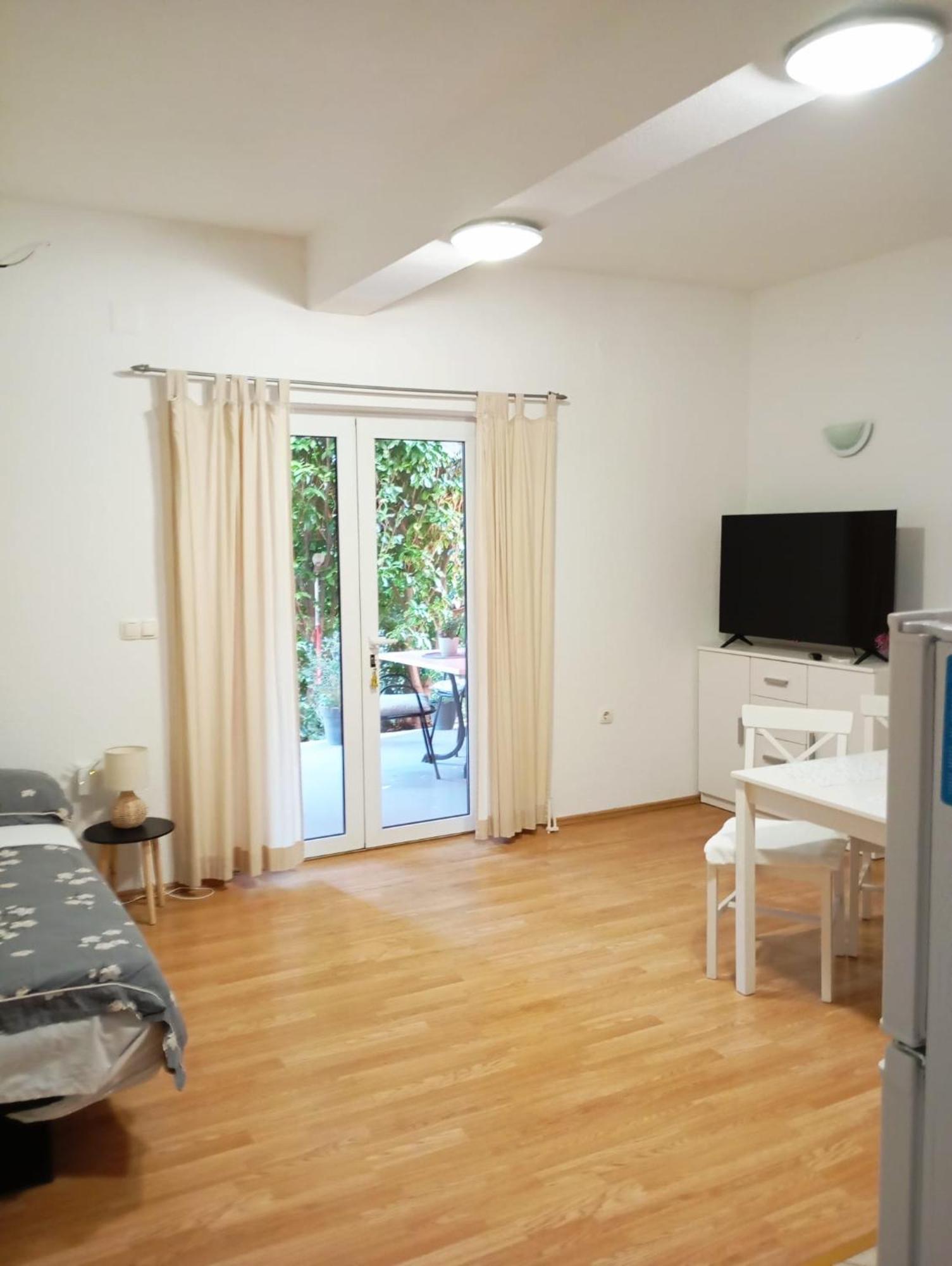 Apartmani Joja Biograd Na Moru Buitenkant foto