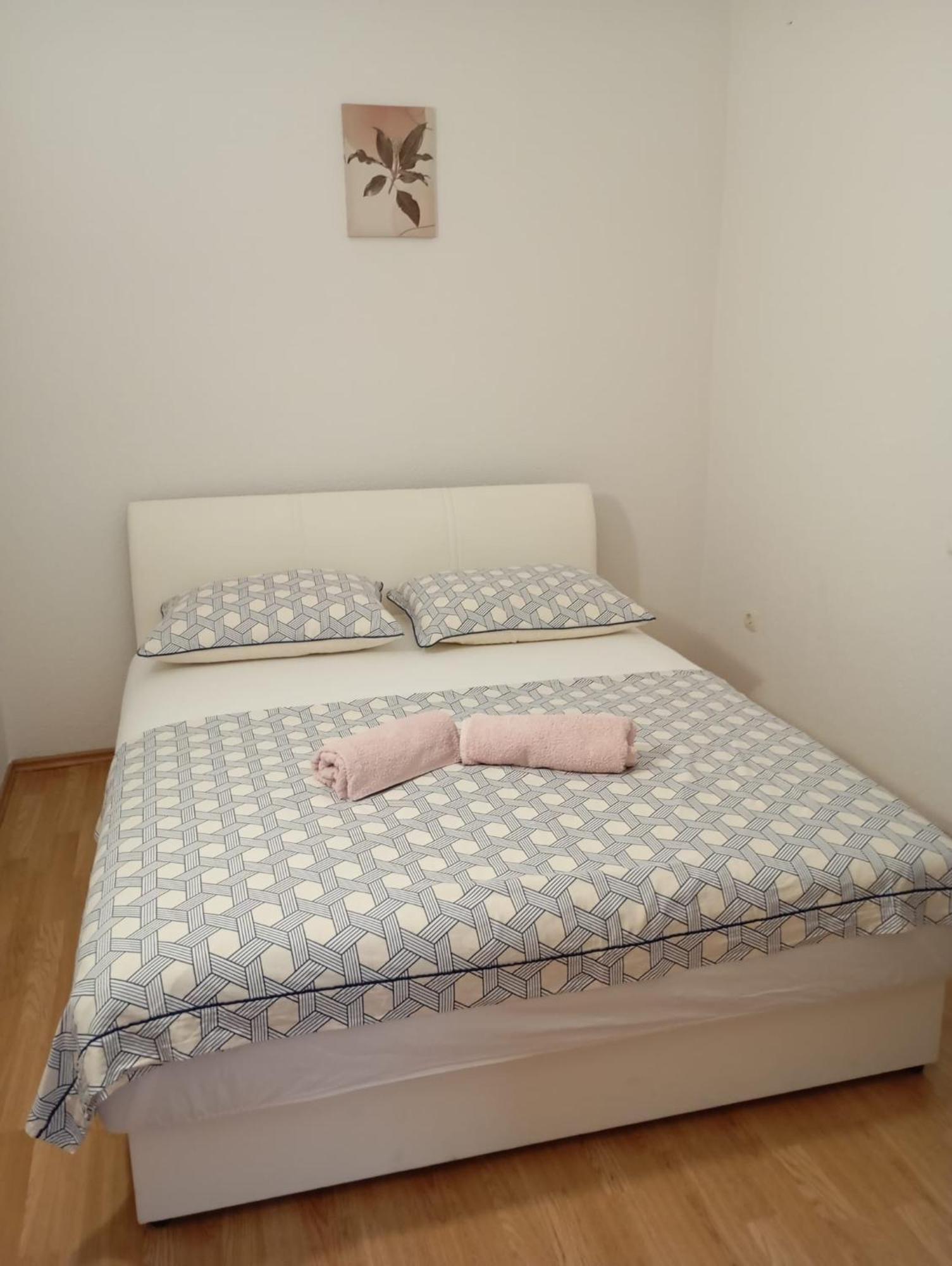 Apartmani Joja Biograd Na Moru Buitenkant foto